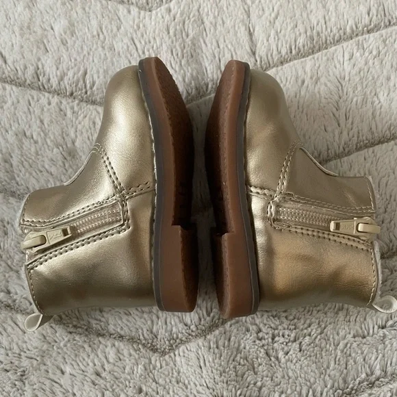 KIDS: H&M Gold Baby Star Boots - Picture 4 of 6